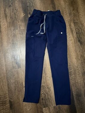 Figs navy straight leg scrubs